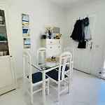 Sunny, South-facing & Welcoming