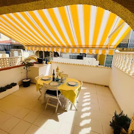 Sunny, South-facing & Welcoming