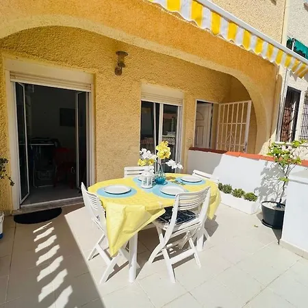 Sunny, South-facing & Welcoming Holiday home Alicante