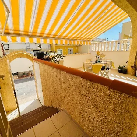 Holiday home Sunny, South-facing & Welcoming Alicante