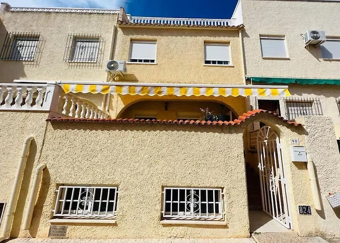 Tatil Evi Sunny, South-facing & Welcoming