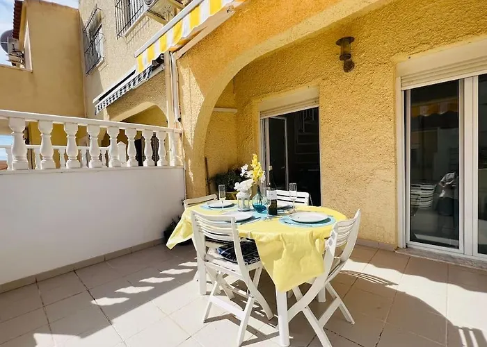 Sunny, South-facing & Welcoming Alicante