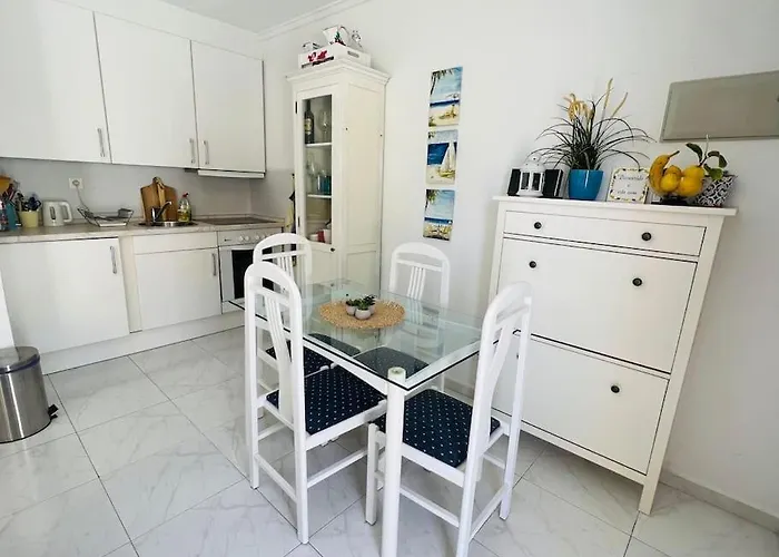 Sunny, South-facing & Welcoming Tatil Evi *