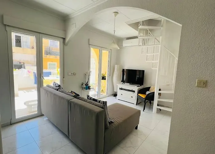 Tatil Evi Sunny, South-facing & Welcoming *